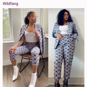 Wildfang Women's Blue and White Floral Blazer